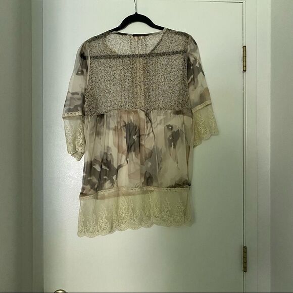 Sundance Sheer Lace Tie Dye Half Sleeve Top - Picture 7 of 7